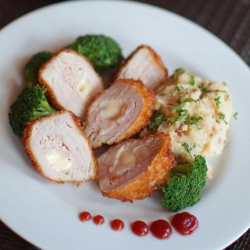 Ayam Gulung Keju dan Kentang Tumbuk