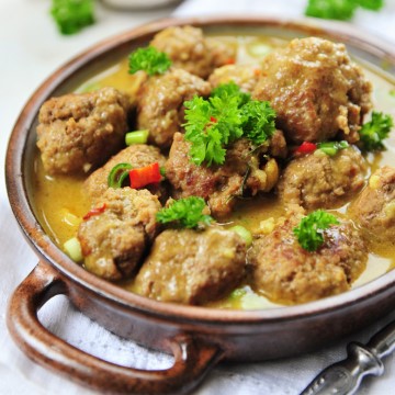  Bola Daging Bumbu Kari