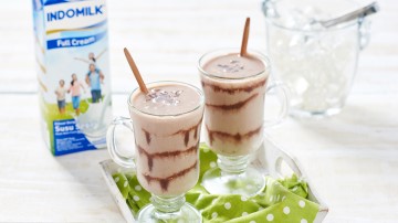 Jus Kelapa Muda Cokelat